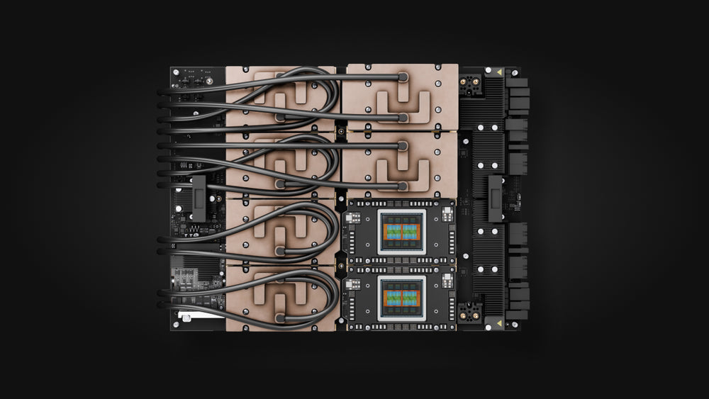8-GPU-Plattform AMD Instinct MI355X mit direkter Flüssigkühlung